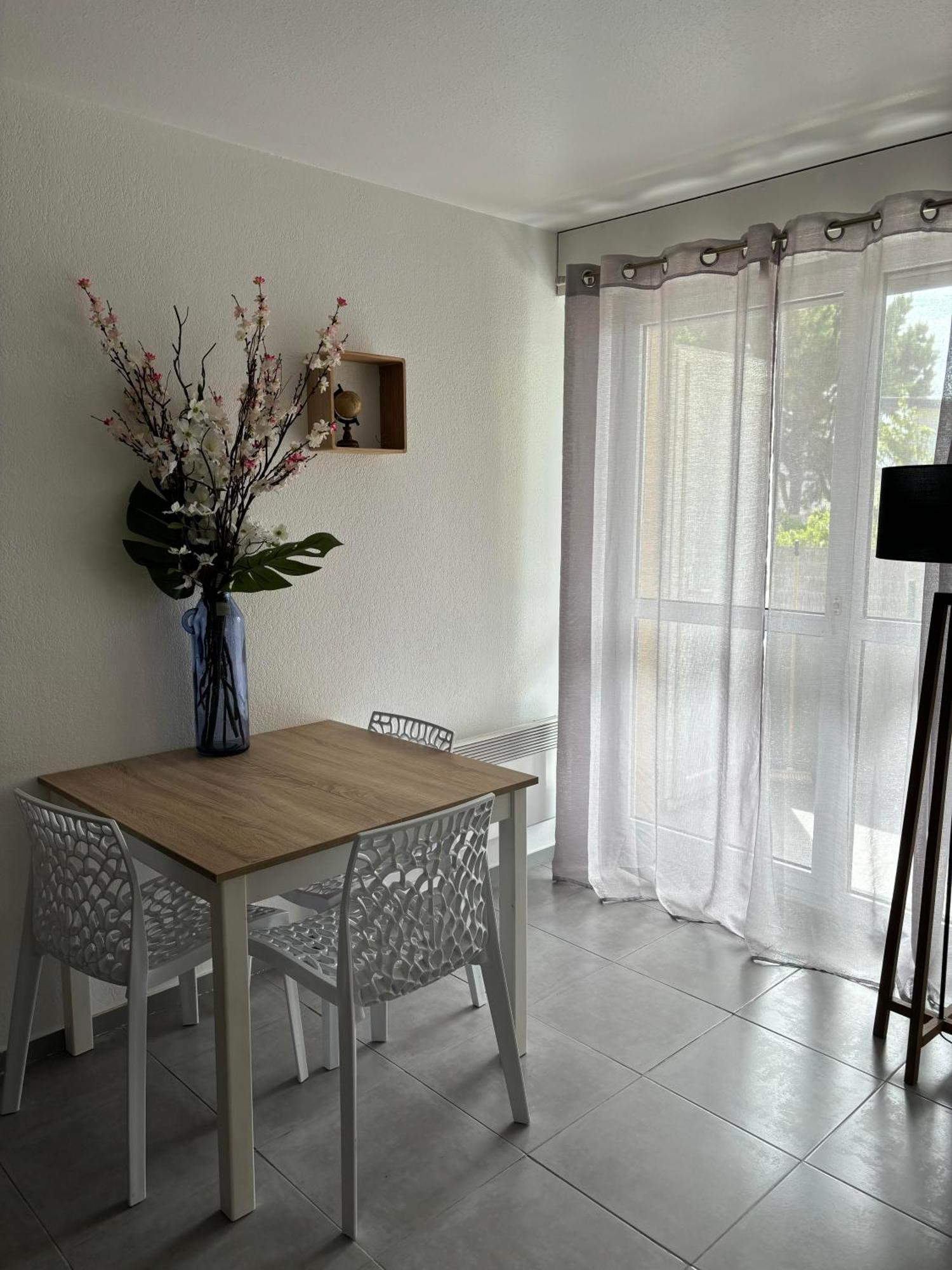 Appartement Studio 4 Personnes Dans Residence Avec Piscine Куиберон Екстериор снимка