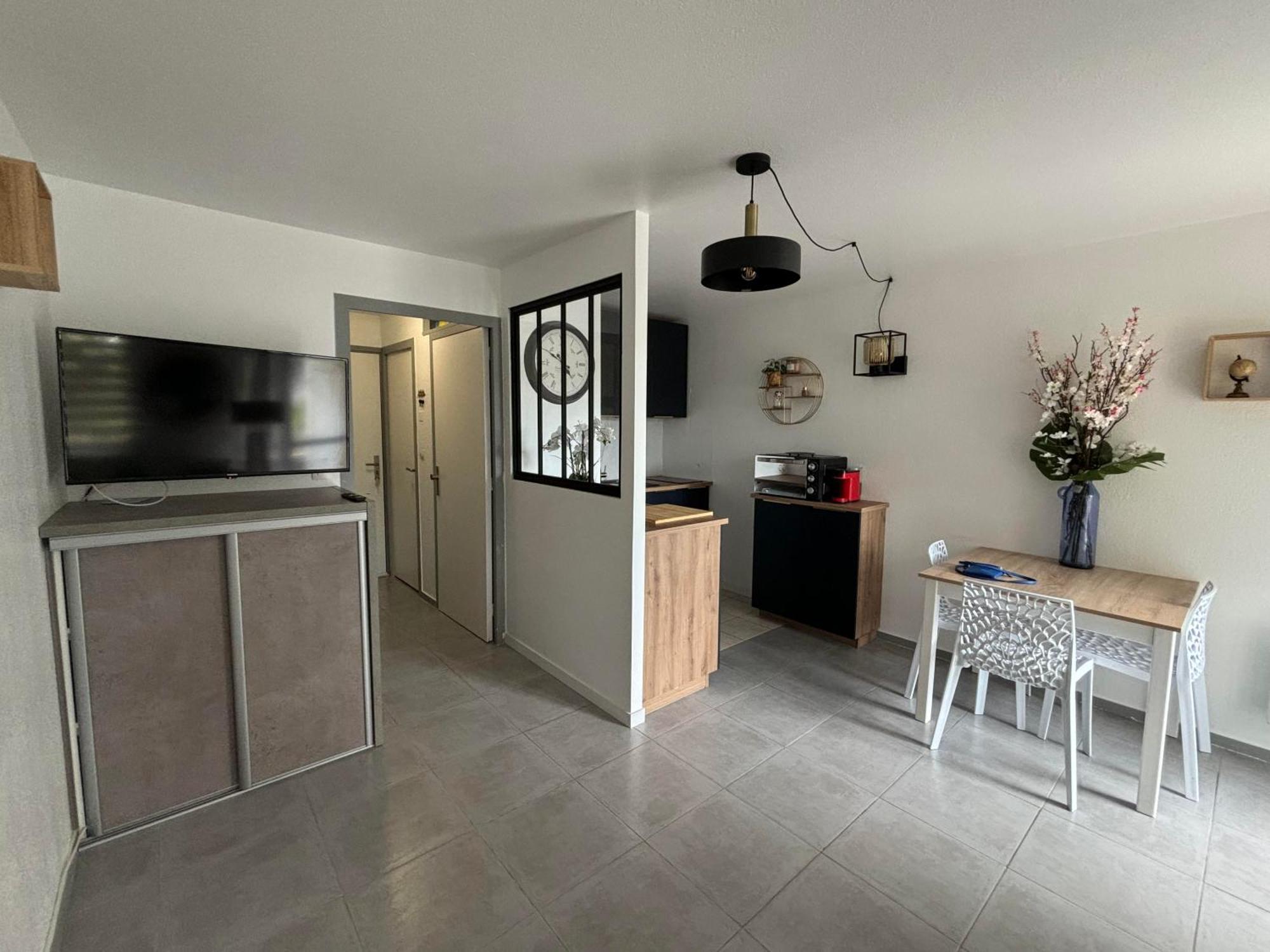 Appartement Studio 4 Personnes Dans Residence Avec Piscine Куиберон Екстериор снимка