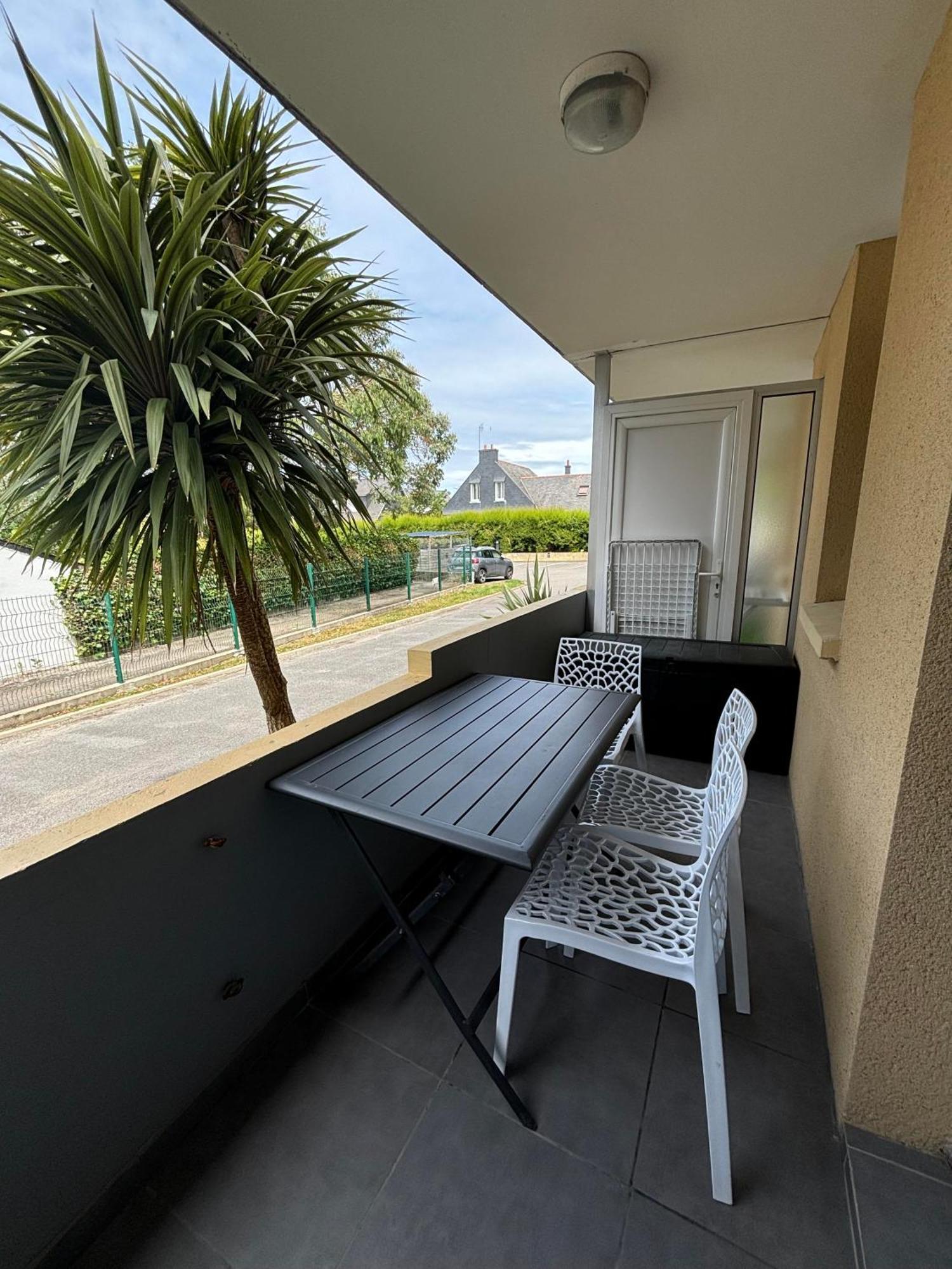 Appartement Studio 4 Personnes Dans Residence Avec Piscine Куиберон Екстериор снимка